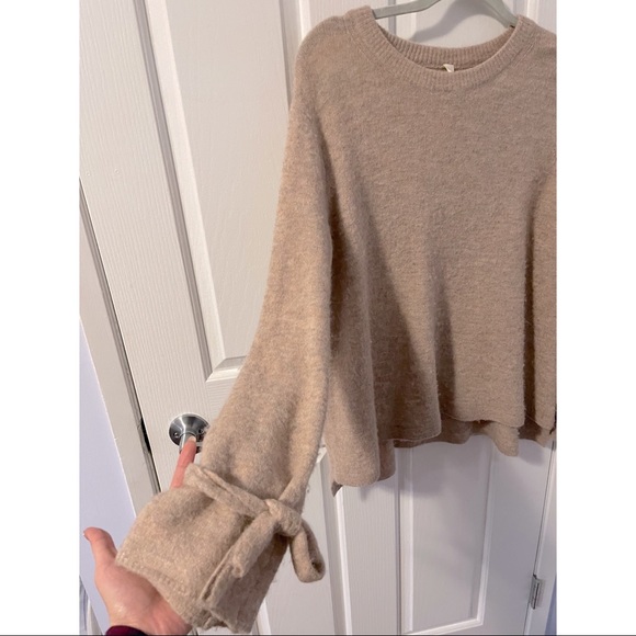 Aritzia Babaton Group Pink Wool Sweater - Picture 1 of 6
